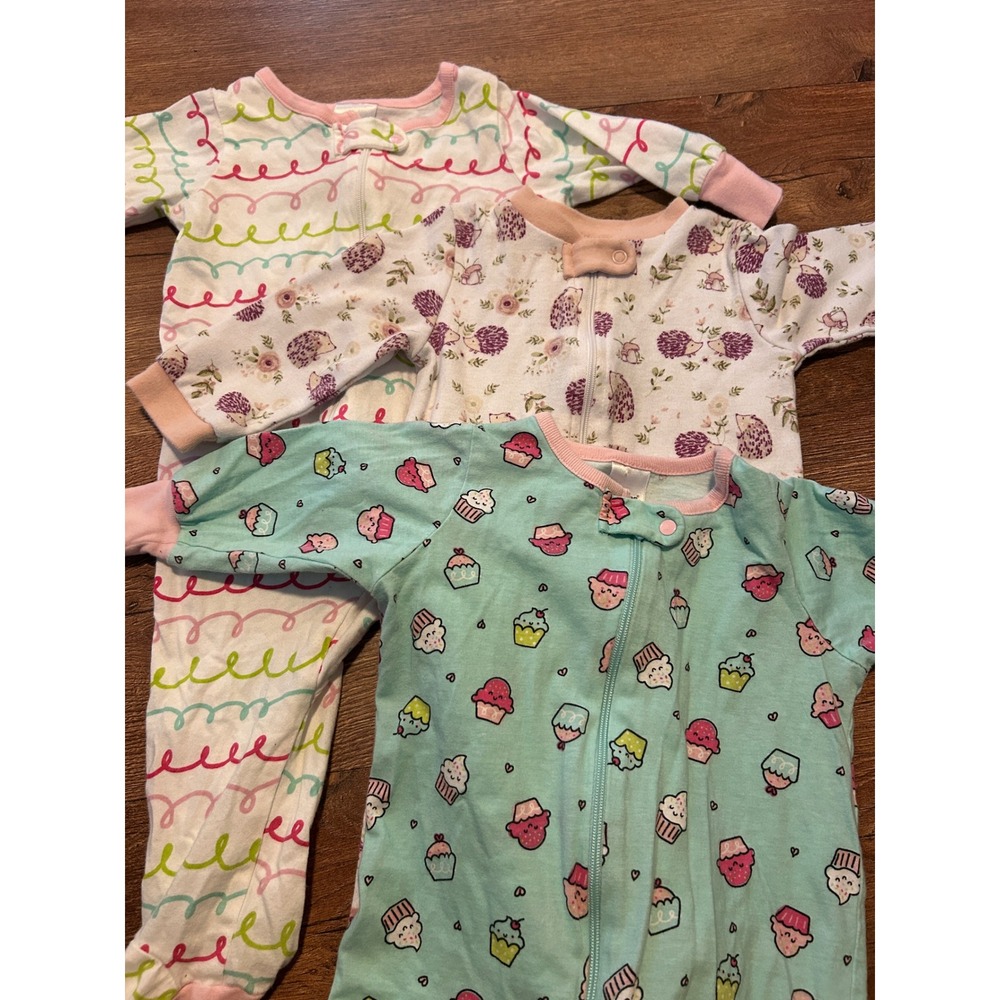 Gerber Onesies Baby Girls 3-6 Months Footed Pajamas Sleep Play Bundle 3 Pack